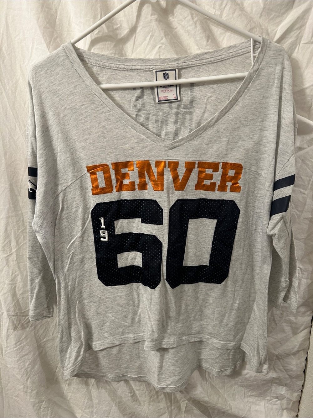 PINK Denver Broncos Women's V-Neck Shirt Gray Large